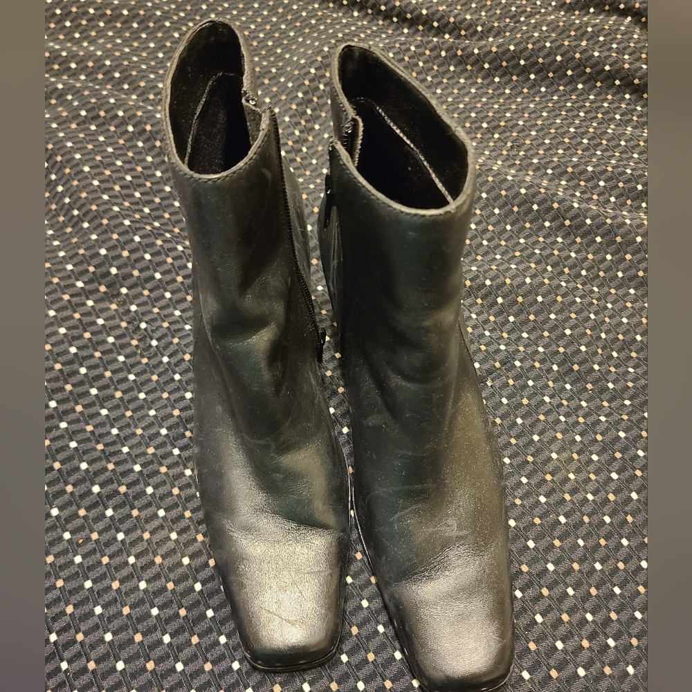 Black Boots